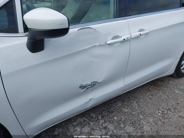 Продаж на аукціоні авто 2021 Chrysler Voyager Lxi, vin: 2C4RC1DG9MR511911, номер лоту: 45290911