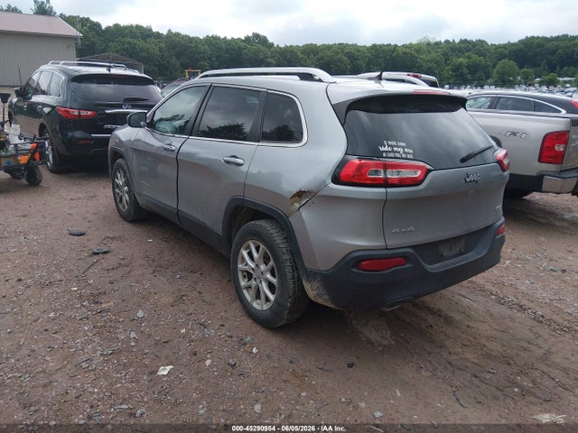 2015 Jeep Cherokee Latitude მანქანა იყიდება აუქციონზე, vin: 1C4PJMCB1FW702706, აუქციონის ნომერი: 45290954