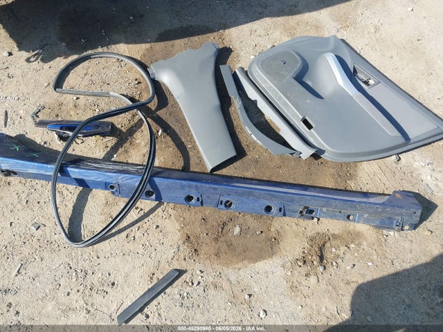 45290960 :رقم المزاد ، JTDKN3DU1A0043420 vin ، 2010 Toyota Prius Iii مزاد بيع