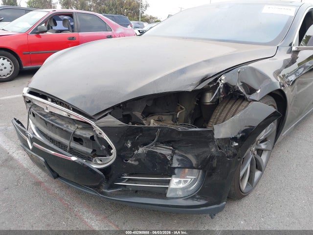 Tesla Model S 60d/70d/75d/85d/90d 2016 5YJSA1E22GF126569 Image 6