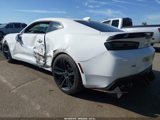 Chevrolet Camaro 2lt 2018 1G1FD1RSXJ0114512 Image 3