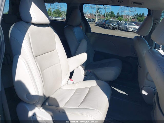 5TDDK3DC2FS116842 Toyota Sienna Xle Premium 7 Passenger
