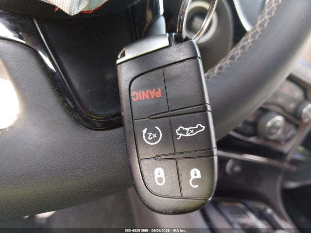 45291069 :رقم المزاد ، 2C3CCABGXNH256626 vin ، 2022 Chrysler 300 S مزاد بيع