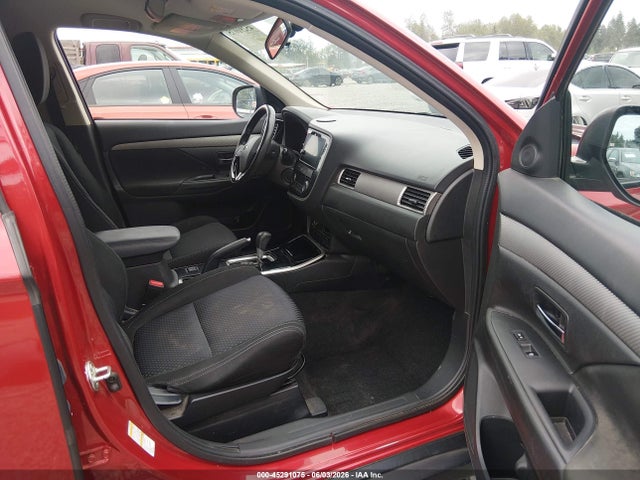 Mitsubishi Outlander Se 2018 JA4AD3A31JZ032563 Image 18