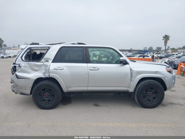 Toyota 4runner 2022 JTEFU5JR3N5274016 Image 13