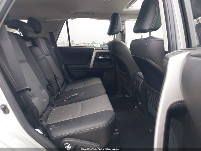 Toyota 4runner 2022 JTEFU5JR3N5274016 Image 8