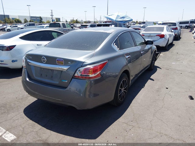 Nissan Altima 2.5 S 2014 1N4AL3AP0EN246894 Image 4