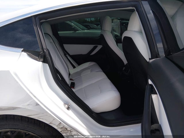 45291141 :رقم المزاد ، 5YJ3E1EB0KF494640 vin ، 2019 Tesla Model 3 Long Range/performance مزاد بيع