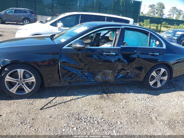 2020 Mercedes-benz E 350 4matic მანქანა იყიდება აუქციონზე, vin: WDDZF8EB9LA737183, აუქციონის ნომერი: 45291196