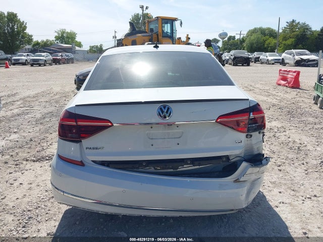 2019 Volkswagen Passat 2.0t Se R-line მანქანა იყიდება აუქციონზე, vin: 1VWMA7A39KC013795, აუქციონის ნომერი: 45291219