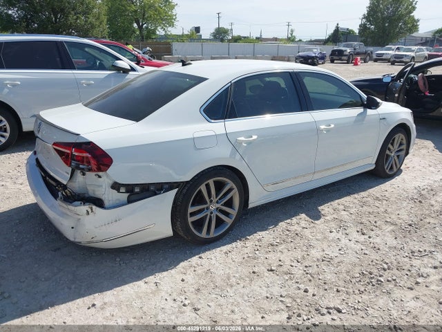2019 Volkswagen Passat 2.0t Se R-line მანქანა იყიდება აუქციონზე, vin: 1VWMA7A39KC013795, აუქციონის ნომერი: 45291219