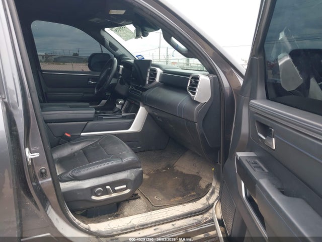7SVAAABA0RX022037 Toyota Sequoia Platinum