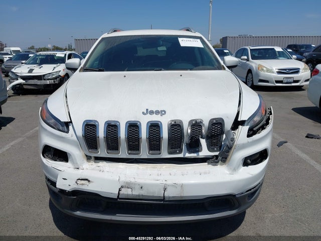 1C4PJMCX9JD541246 Jeep Cherokee Latitude 4x4