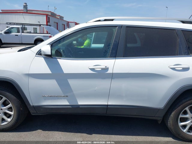 1C4PJMCX9JD541246 Jeep Cherokee Latitude 4x4