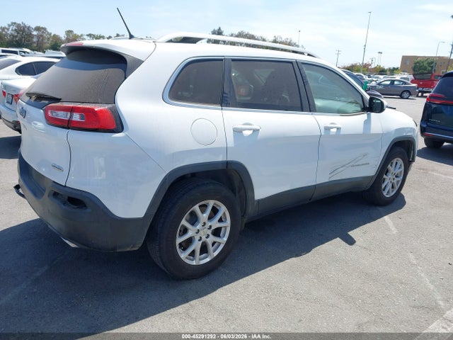 1C4PJMCX9JD541246 Jeep Cherokee Latitude 4x4