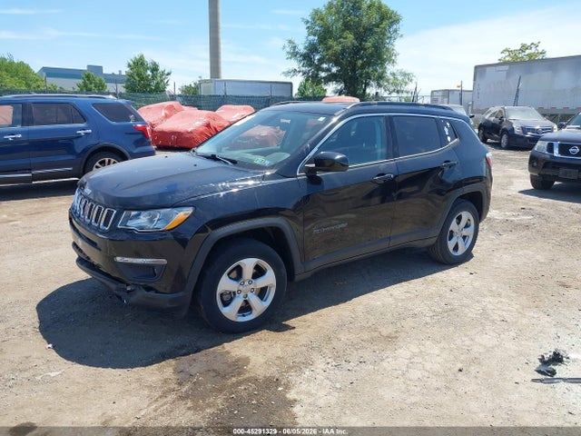 Jeep Compass Latitude 4x4 2019 3C4NJDBB4KT840426 Image 2