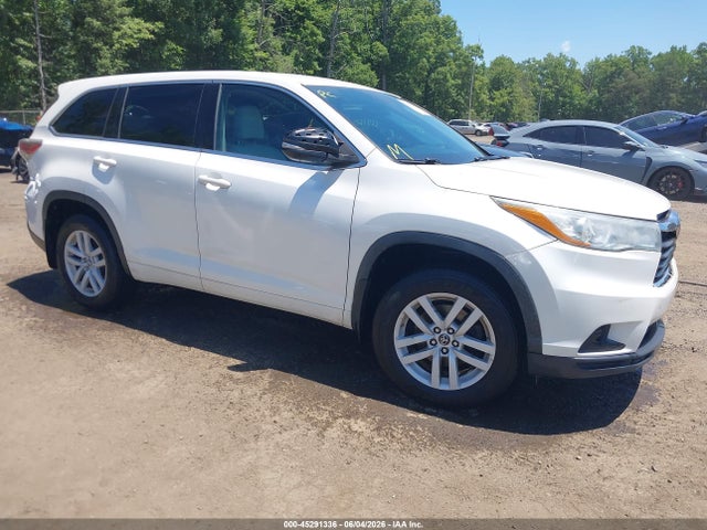 Продажа на аукционе авто 2016 Toyota Highlander Le V6, vin: 5TDBKRFH4GS317548, номер лота: 45291336