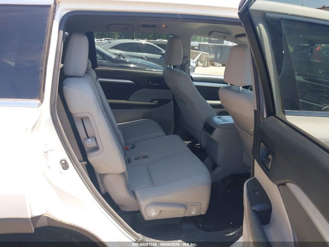45291336 :رقم المزاد ، 5TDBKRFH4GS317548 vin ، 2016 Toyota Highlander Le V6 مزاد بيع