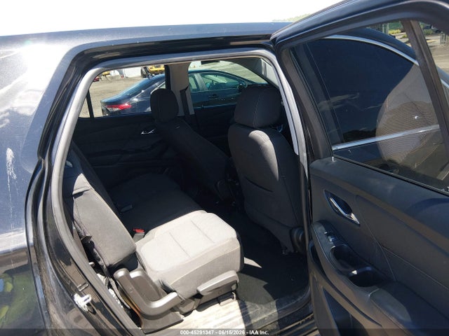 1GNERFKW2JJ176633 Chevrolet Traverse Ls