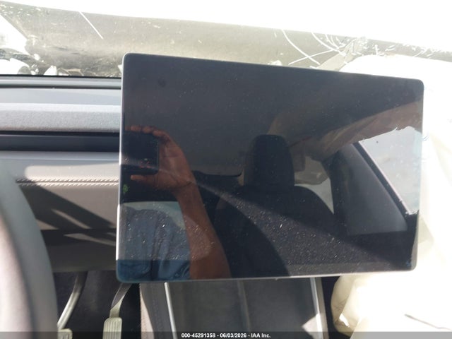 Продаж на аукціоні авто 2026 Tesla Model Y All-wheel Drive/long Range Launch Series/premium All-wheel Drive, vin: 7SAYGDEE9TA623438, номер лоту: 45291358