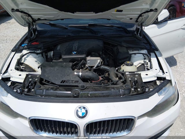 WBA8E1G56HNU15315 BMW 320i