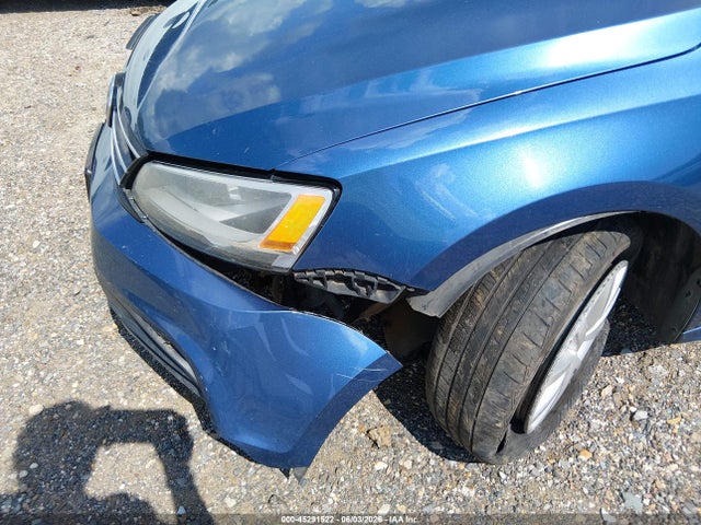 2015 Volkswagen Jetta 1.8t Se მანქანა იყიდება აუქციონზე, vin: 3VWD17AJ0FM282397, აუქციონის ნომერი: 45291522