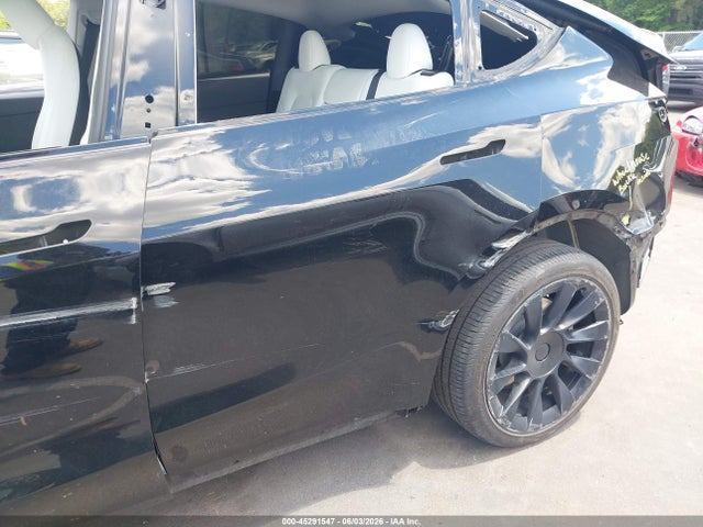 Auction sale of the 2024 Tesla Model Y Long Range Dual Motor All-wheel Drive, vin: 7SAYGDEE0RA245017, lot number: 45291547