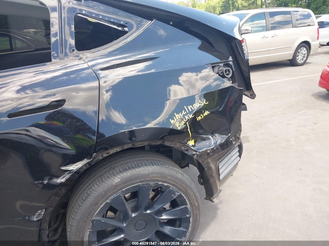 Auction sale of the 2024 Tesla Model Y Long Range Dual Motor All-wheel Drive, vin: 7SAYGDEE0RA245017, lot number: 45291547