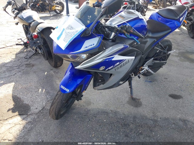 Yamaha YZFR3 2015 MH3RH06Y1FK008779 Image 2