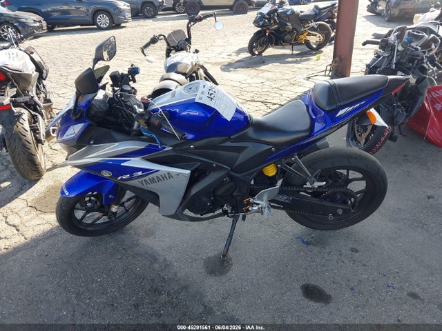 Yamaha YZFR3 2015 MH3RH06Y1FK008779 Image 13