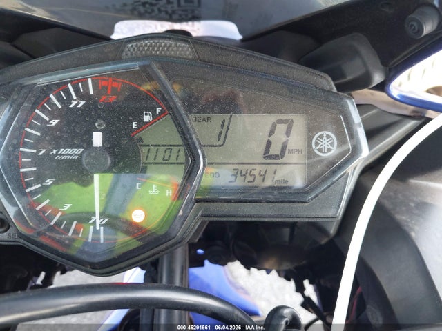 Yamaha YZFR3 2015 MH3RH06Y1FK008779 Image 7