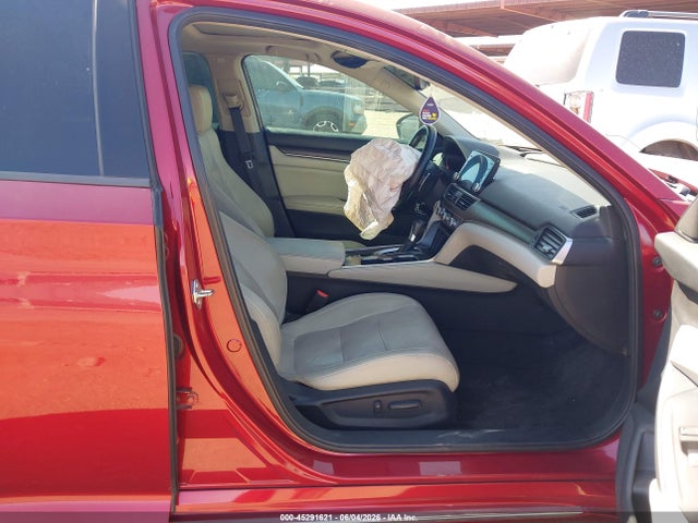 1HGCV1F9XJA139592 Honda Accord Touring