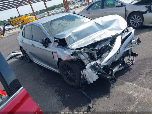 45291662 :رقم المزاد ، 4T1G11BK7NU068890 vin ، 2022 Toyota Camry Se Nightshade Special Awd مزاد بيع