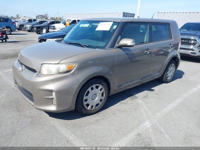 Scion XB 2014 JTLZE4FE9EJ062652 Image 2