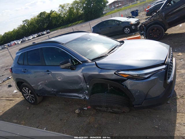 Toyota Corolla Cross Xle 2025 7MUEAAAG1SV144165 Image 13