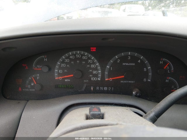 45291822 :رقم المزاد ، 1FTRX17W92NA49836 vin ، 2002 Ford F150 مزاد بيع