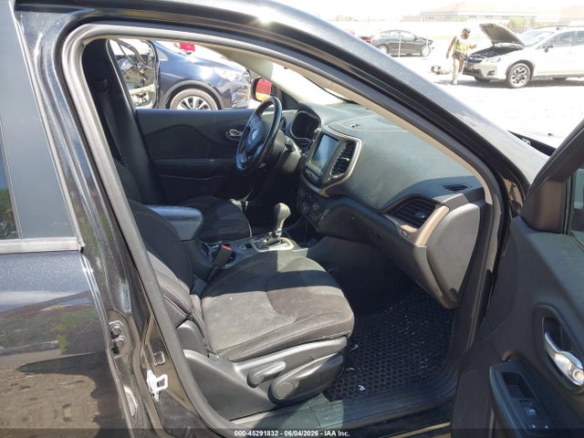Продажа на аукционе авто 2015 Jeep Cherokee Latitude, vin: 1C4PJLCS1FW791381, номер лота: 45291832