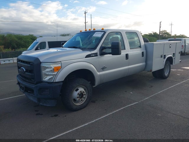 Ford F-350 Chassis Xl 2015 1FD8W3HT1FEA89490 Image 2