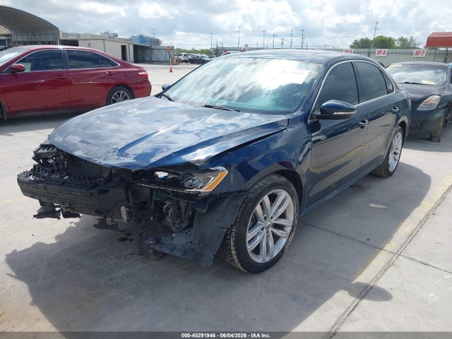 1VWBA7A36JC001156 Volkswagen Passat 2.0t Se