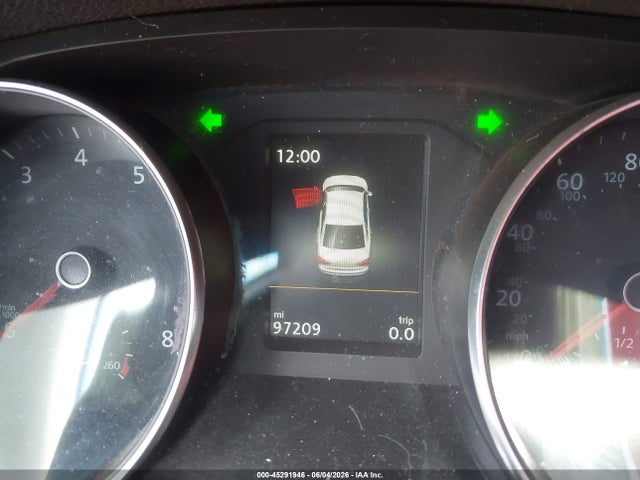 1VWBA7A36JC001156 Volkswagen Passat 2.0t Se