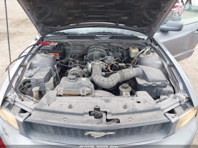 2007 Ford Mustang V6 Deluxe/v6 Premium მანქანა იყიდება აუქციონზე, vin: 1ZVFT80N475323487, აუქციონის ნომერი: 45291960