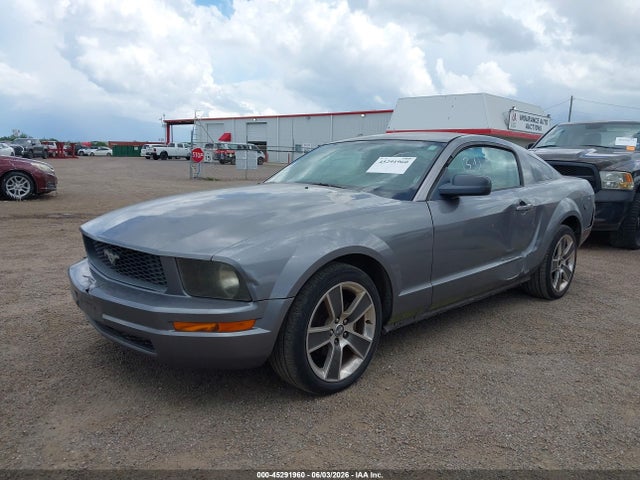 2007 Ford Mustang V6 Deluxe/v6 Premium მანქანა იყიდება აუქციონზე, vin: 1ZVFT80N475323487, აუქციონის ნომერი: 45291960