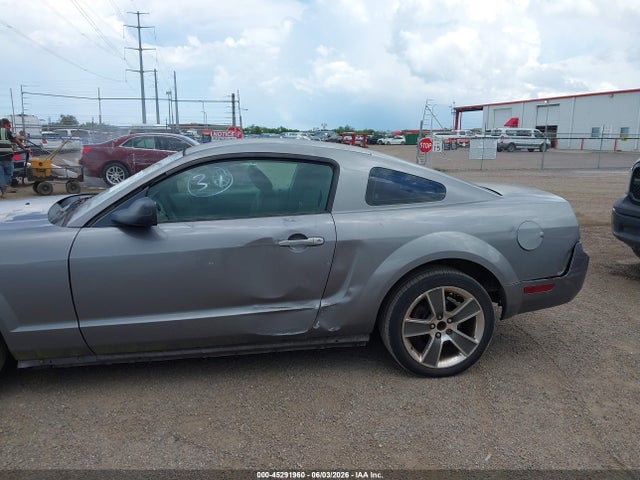 2007 Ford Mustang V6 Deluxe/v6 Premium მანქანა იყიდება აუქციონზე, vin: 1ZVFT80N475323487, აუქციონის ნომერი: 45291960