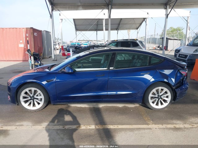 Tesla Model 3 Long Range Dual Motor All-wheel Drive 2022 5YJ3E1EB5NF143954 Image 13