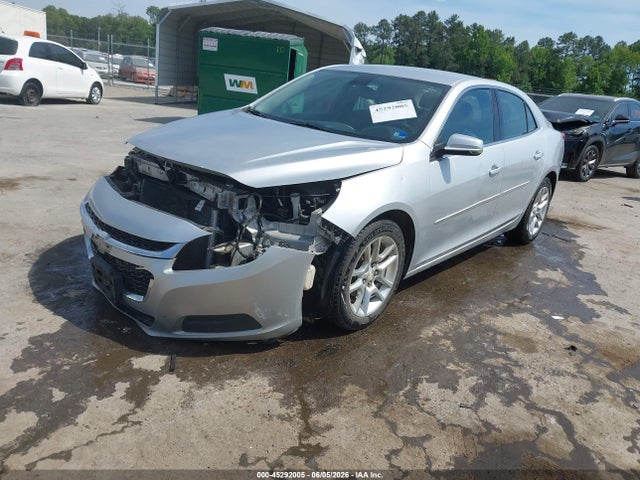 Chevrolet MALIBU 1LT 2015 1G11C5SLXFF322935 Image 2