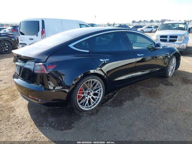 Продажа на аукционе авто 2018 Tesla Model 3 Long Range/performance, vin: 5YJ3E1EB9JF188132, номер лота: 45292029