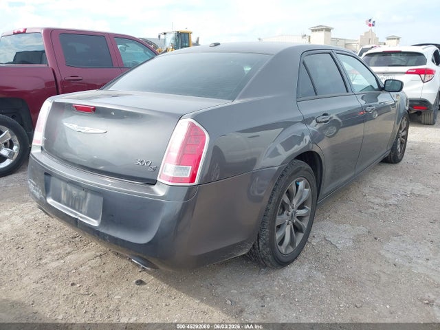 2C3CCAGG0EH383555 Chrysler 300 300s