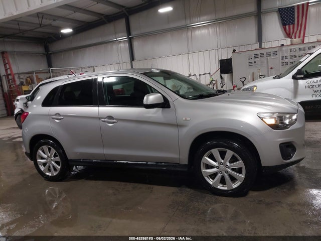 Продажа на аукционе авто 2015 Mitsubishi Outlander Sport Es, vin: 4A4AP3AU0FE044183, номер лота: 45292173