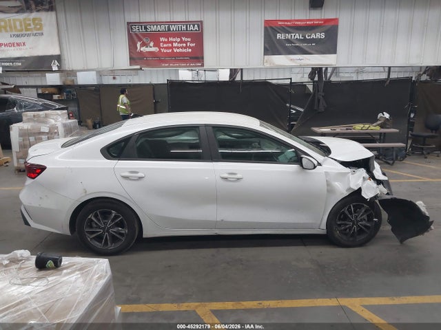 3KPF24AD4RE721021 KIA Forte Lxs