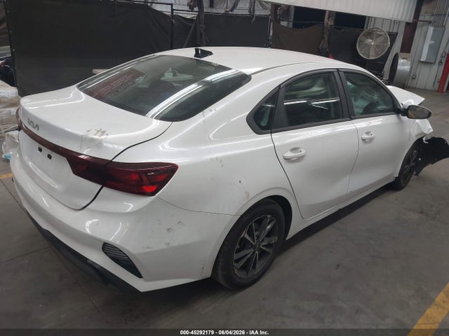 3KPF24AD4RE721021 KIA Forte Lxs